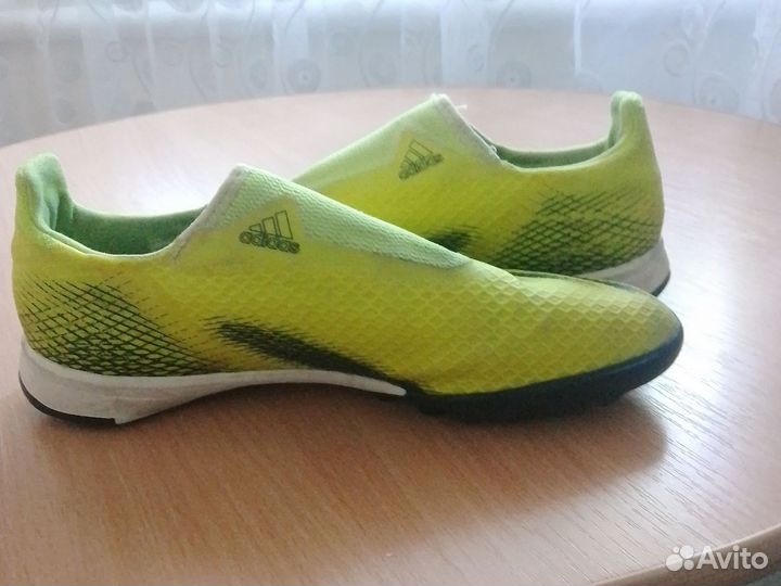 Футбольные бутсы для зала adidas