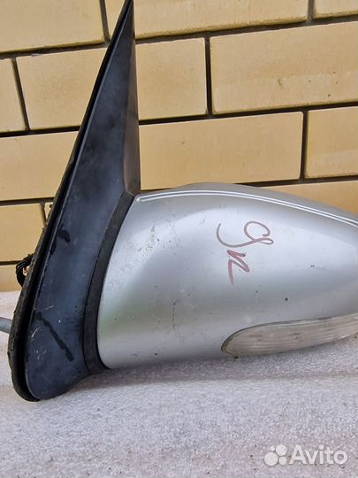 Зеркало левое