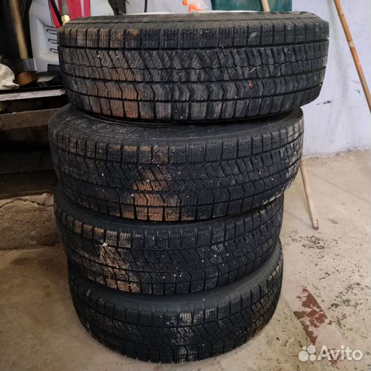 Bridgestone Blizzak Ice 185/65 R15 92T