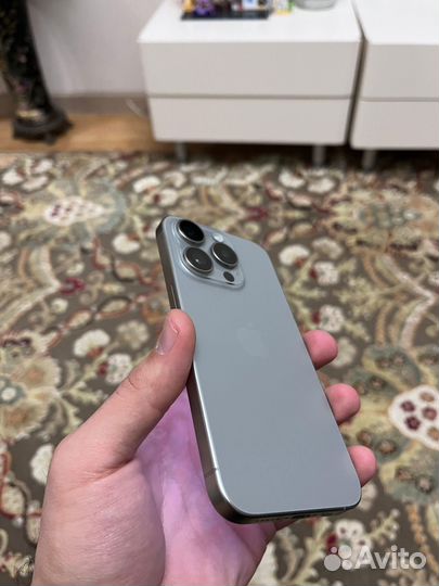 iPhone 15 Pro, 256 ГБ