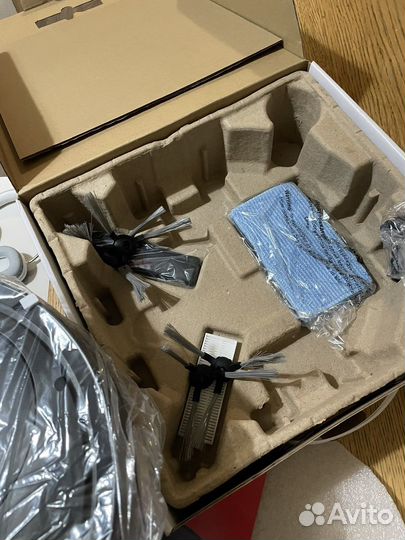 Робот пылесос новый