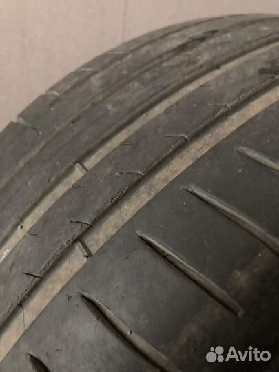 Michelin Pilot Sport 4 235/50 R18 101