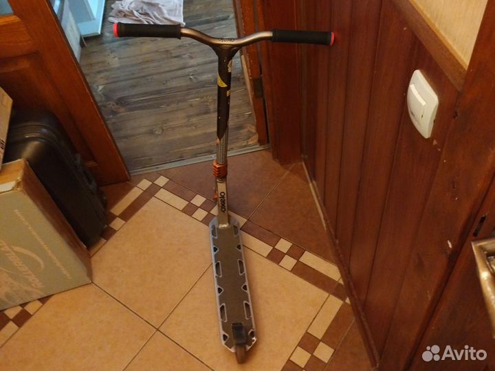 Трюковой самокат аксело