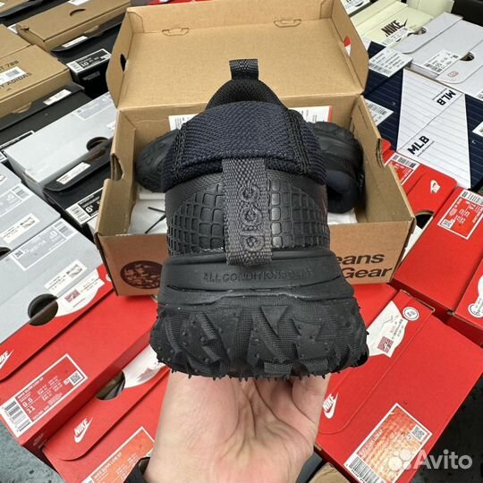 Кроссовки Nike ACG Mountain Fly 2 Low Triple Black