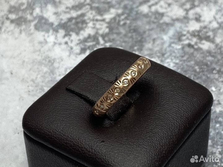 Золотое кольцо 585 пробы массой 1,62 грамма с брил