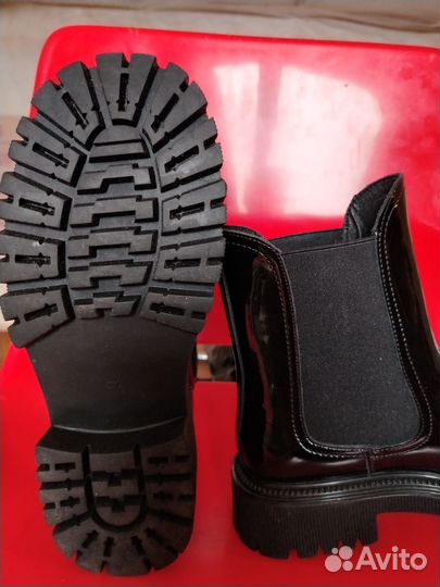 Кожаные Новые сапоги осень