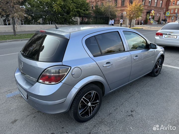 Opel Astra 1.6 МТ, 2009, 265 000 км