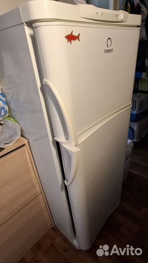 Холодильник indesit 145 см