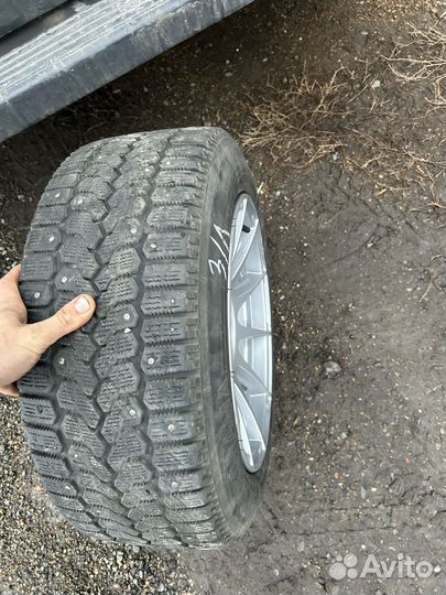 Yokohama 104ZR 195/60 R15 19B