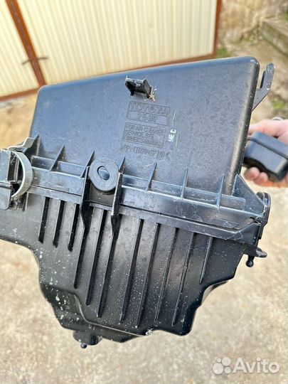 Корпус воздушного фильтра Toyota Camry (XV70)