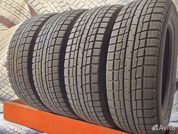 Yokohama Ice Guard IG30 215/60 R17