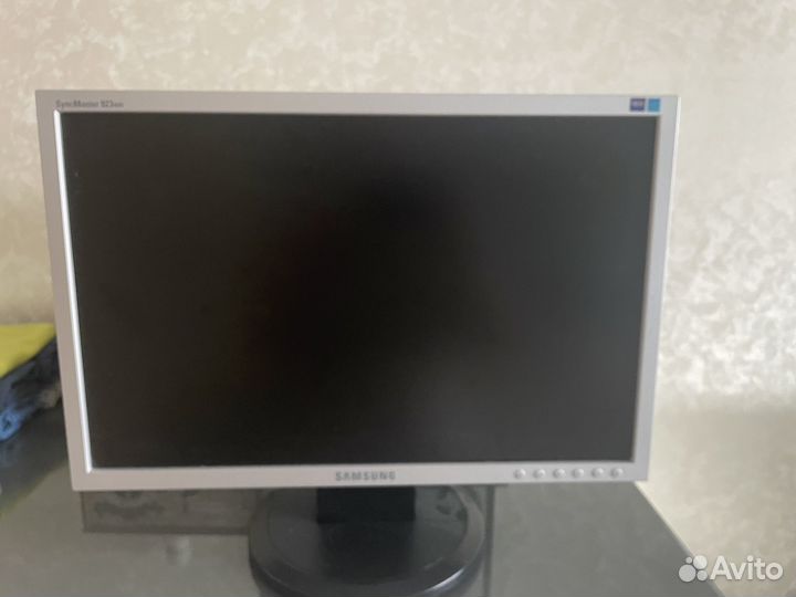 Монитор Samsung 19 дюймов