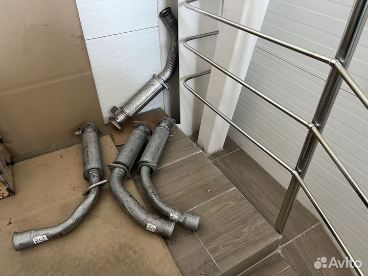 Труба приемная 31105 крайслер