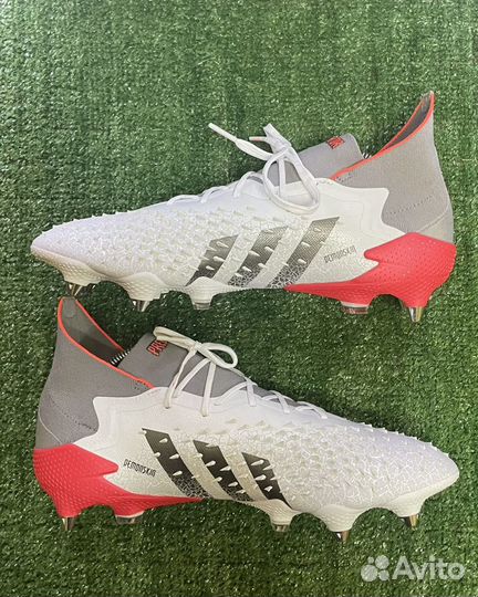 Футбольные бутсы Adidas Predator Freak.1 SG