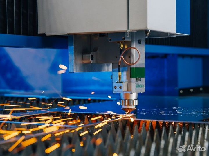 1530 S (1000W) оптоволоконный лазерный станок