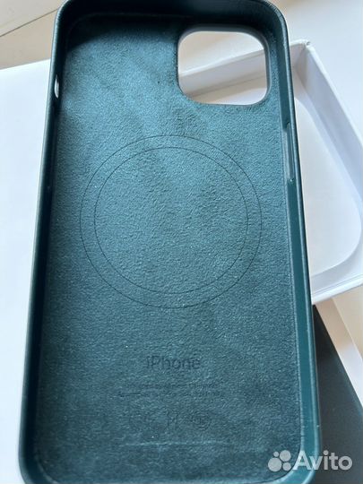 Чехол на iPhone 14