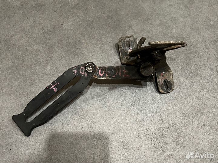 Замок капота audi a6/100 c4