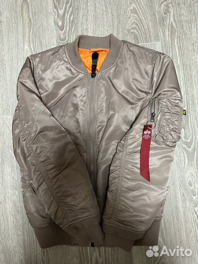 Бомбер alpha industries женский