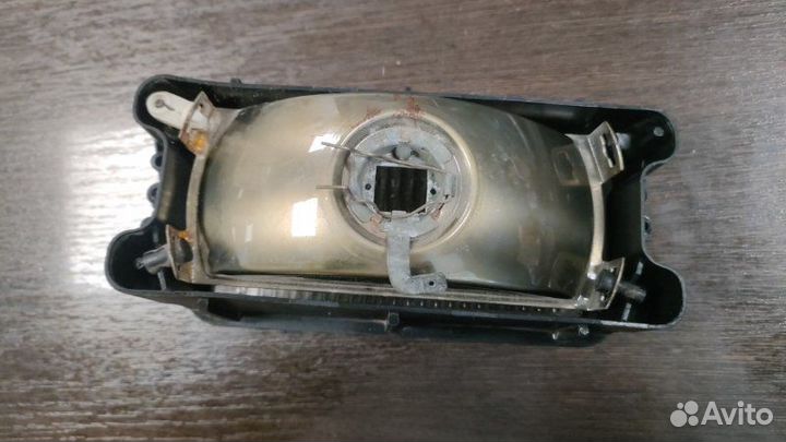 Фара противотуманная передняя левая Mercedes G 320