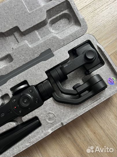 Zhiyun smooth 4