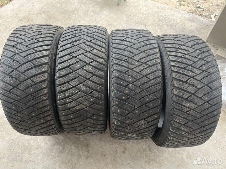 Goodyear UltraGrip 245/50 R18