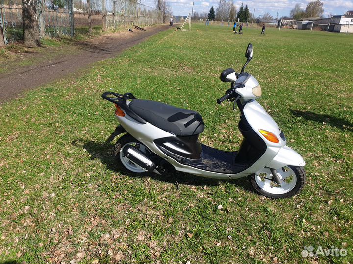 Yamaha grand axis 100