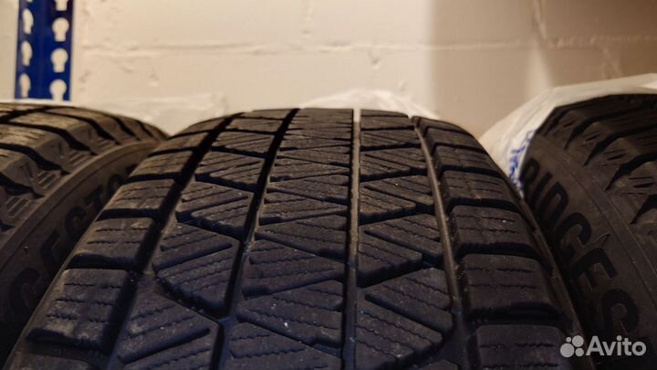 Bridgestone Blizzak DM-V3 225/55 R18 98T