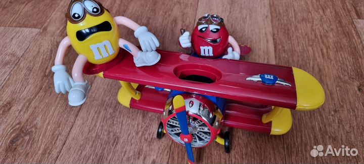 M&M's Airplane (оригинал)