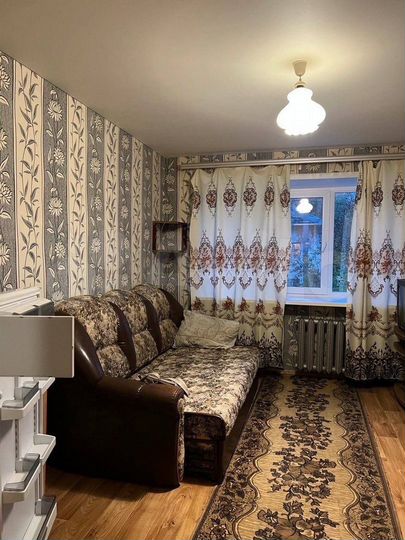 Комната 14 м² в 5-к., 2/5 эт.