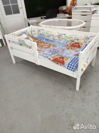 Кроватка детская тахта (массив сосны) 1700-800