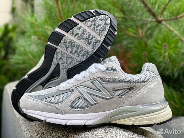 New Balance 990 v4 Grey