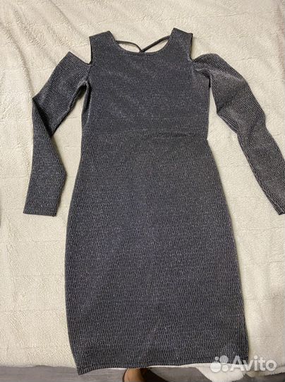 Женские вещи пакетом 42(платья,юбка,блузка,шорты)