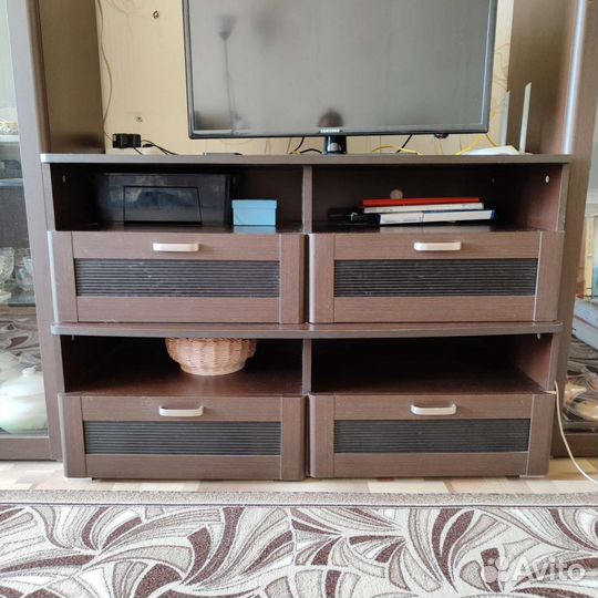 Стенка в гостиную