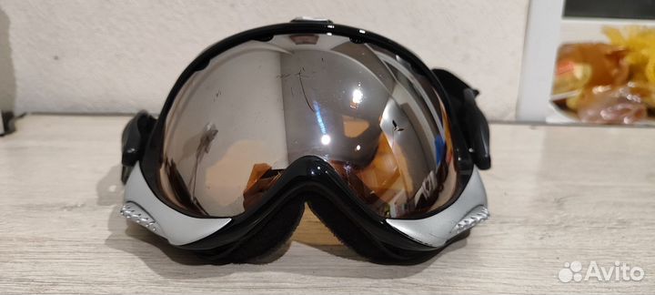 Горнолыжные очки oakley