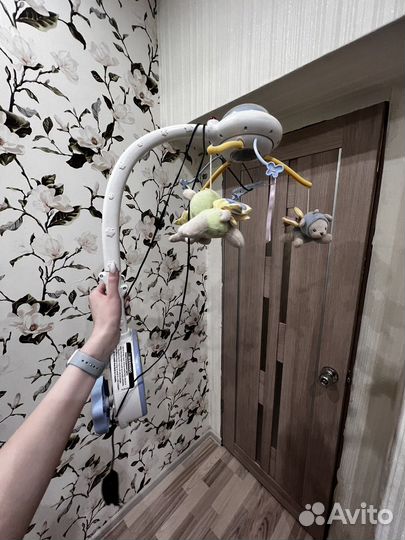 Мобиль на кроватку с проектором