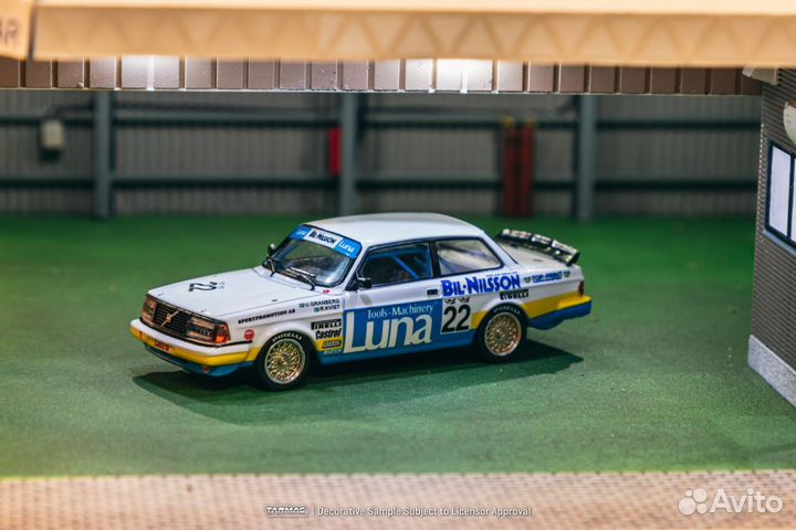 Tarmac Works - Volvo 240 Turbo