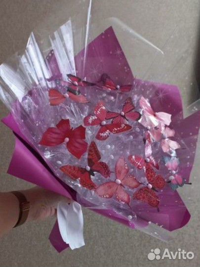 Светящийся букет из бабочек