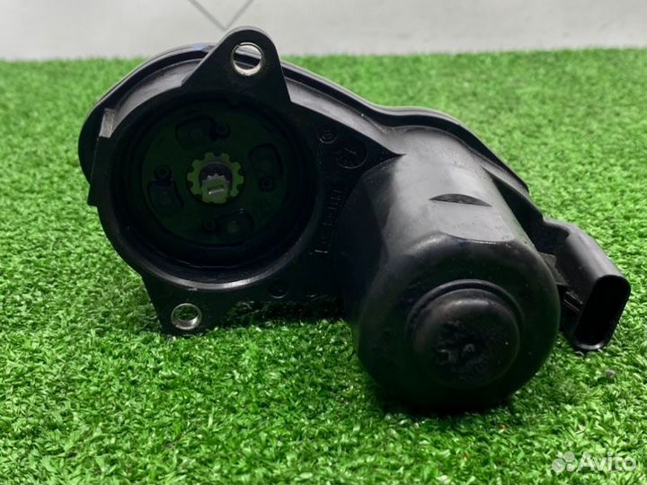 Моторчик стояночного тормоза задний Mercedes-Benz