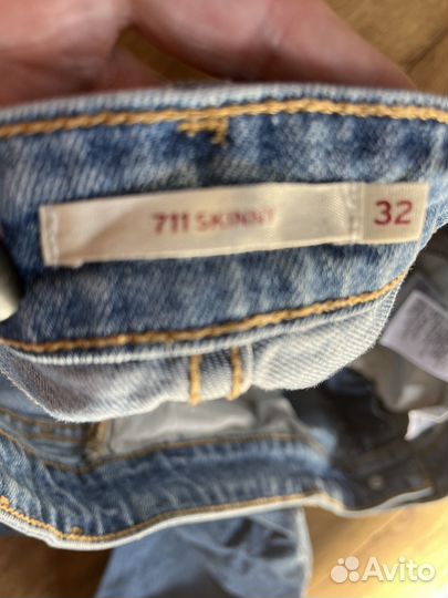 Джинсы женские levis 32 размер оригинал