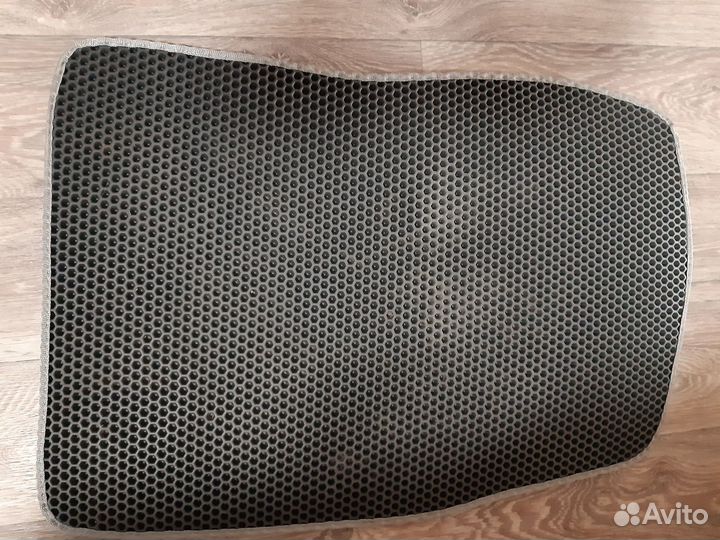 Продам Эва коврики для Тойота аурис