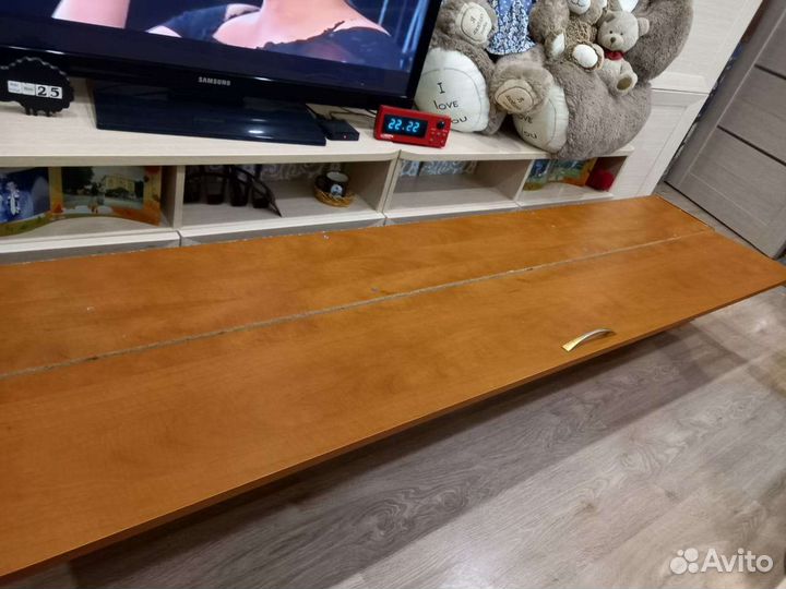 Полка напольная;навесная