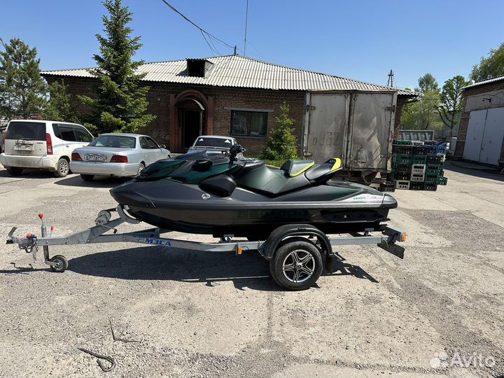 BRP RXP 300 apex