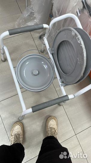 Санитарный стул туалет новый