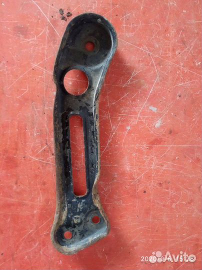 Рычаг подвески Nissan Teana J31