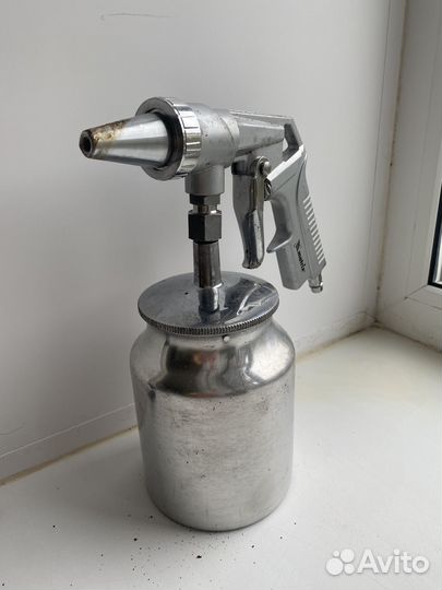 Краскопульт matrix с нижним бачком