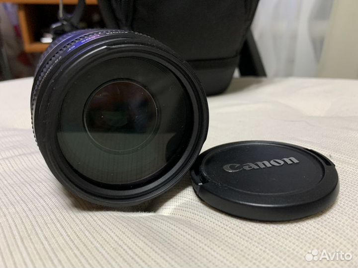 Зеркальный фотоаппарат Canon EOS 1100D