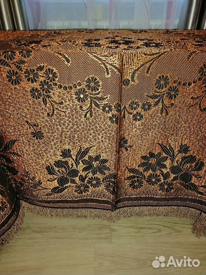Скатерти из гдр и СССР.Скатерть лен Б/У