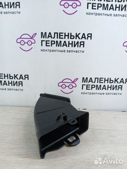 Водосток планки обтекателя (жабо) лев. низ. BMW 7