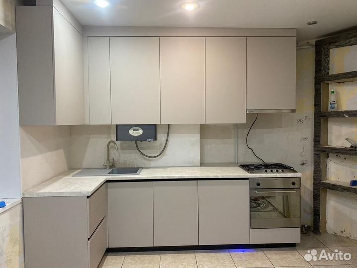 Кухня глянец. цена за всю кухню art. 0101291