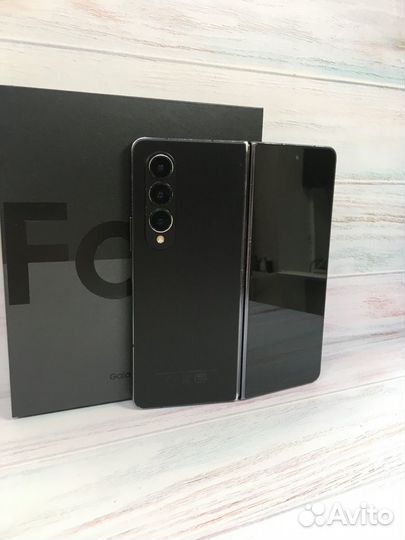 Samsung Galaxy Z Fold4, 12/256 ГБ